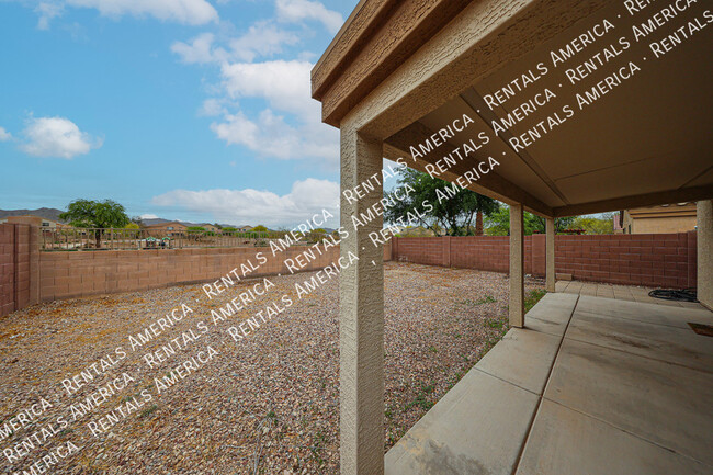 Building Photo - 23942 W Hadley St