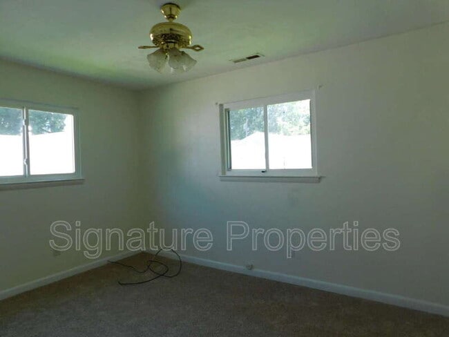 Building Photo - 3825 Annie Ln