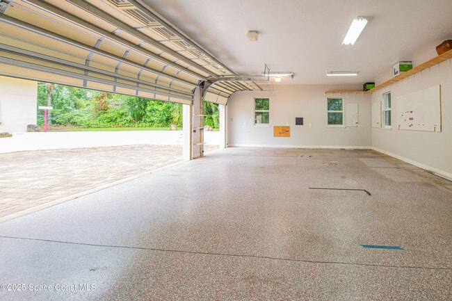 Building Photo - 1613 Indian River Dr