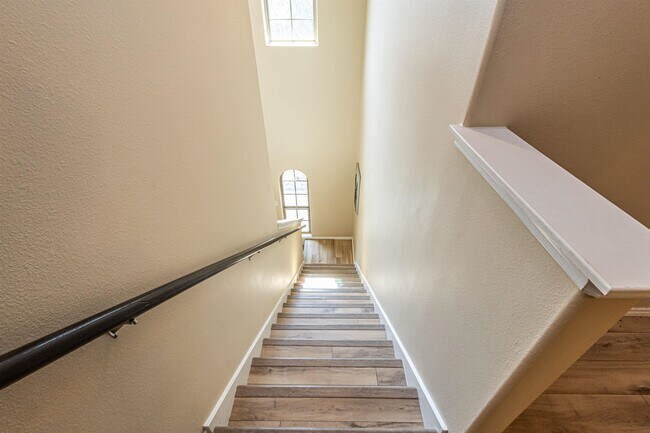 Building Photo - 11234 Sierra Gorda Dr