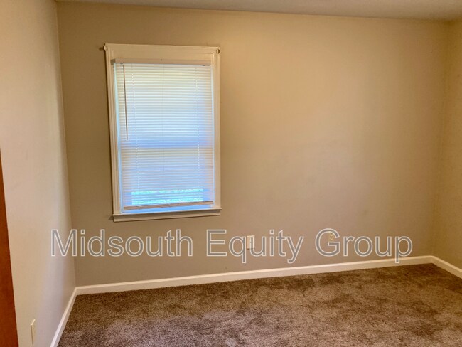 Building Photo - 124 Lower Brownsville Rd