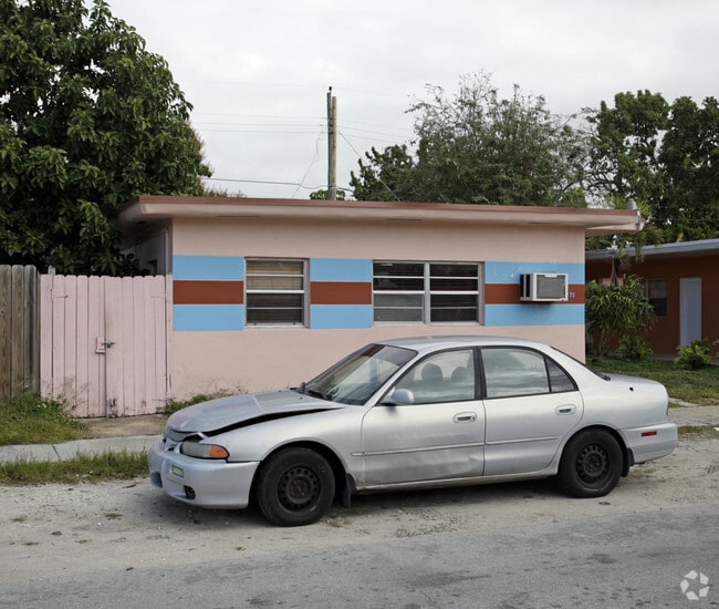 Building Photo - 3071-3075 SW 27th Ln