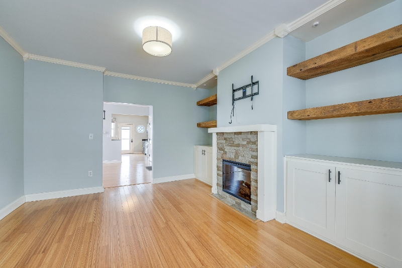 Building Photo - 1090 Michigan Ave