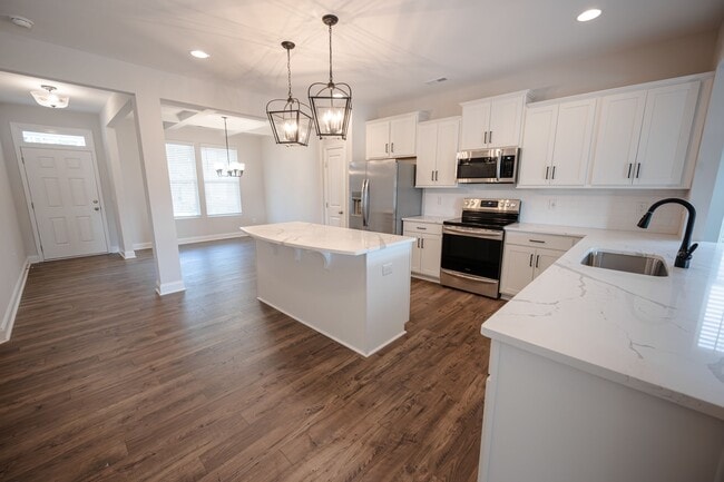 Building Photo - Carolina Crossing