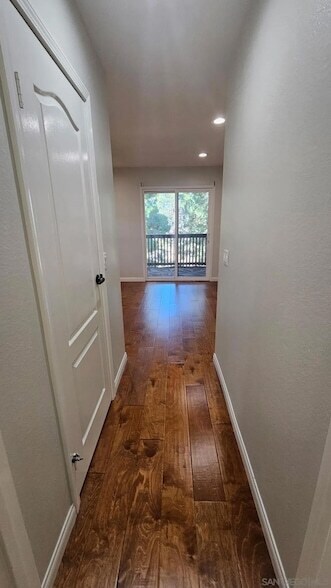 Building Photo - 12091 Alta Carmel Ct