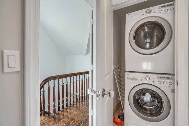 Building Photo - 57 Highwood Terrace