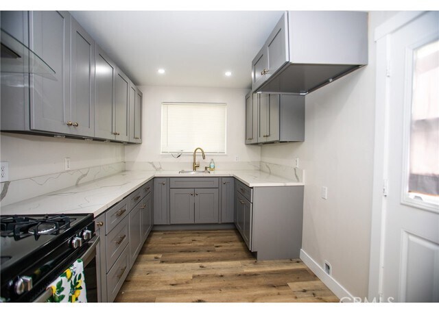 Building Photo - 496 W 48th St