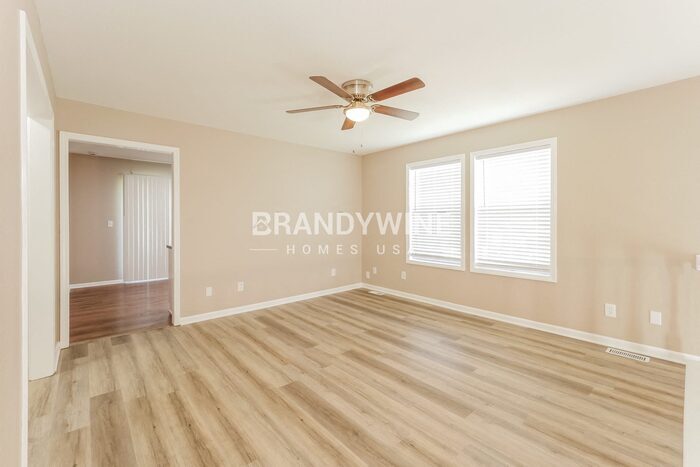 Building Photo - 800 S Butler Dr