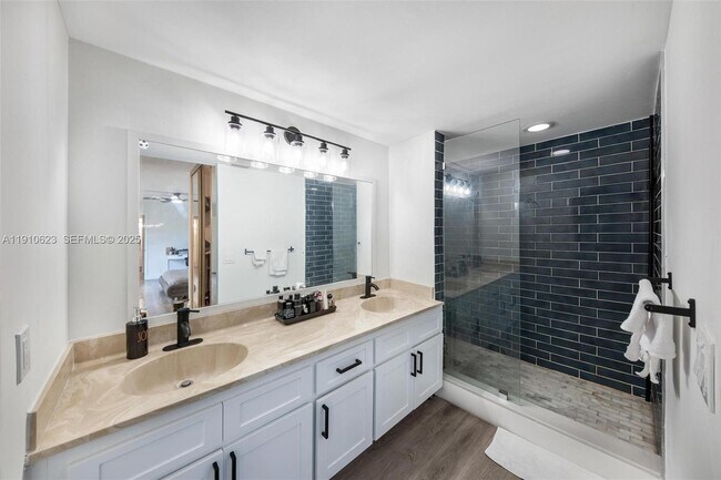 Building Photo - 11913 SW 11th Ct