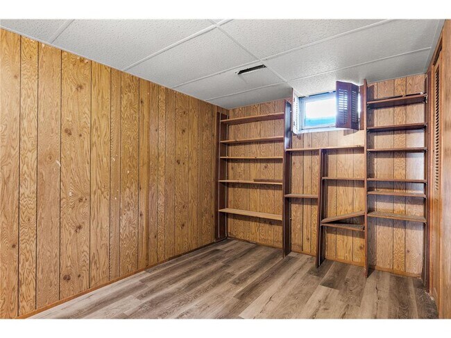 Building Photo - 7616 Xerxes Ave S