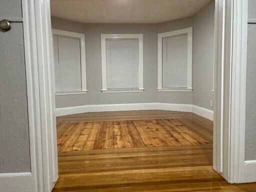 Building Photo - 50 Kirtland St