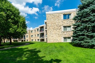 Building Photo - Richland Court