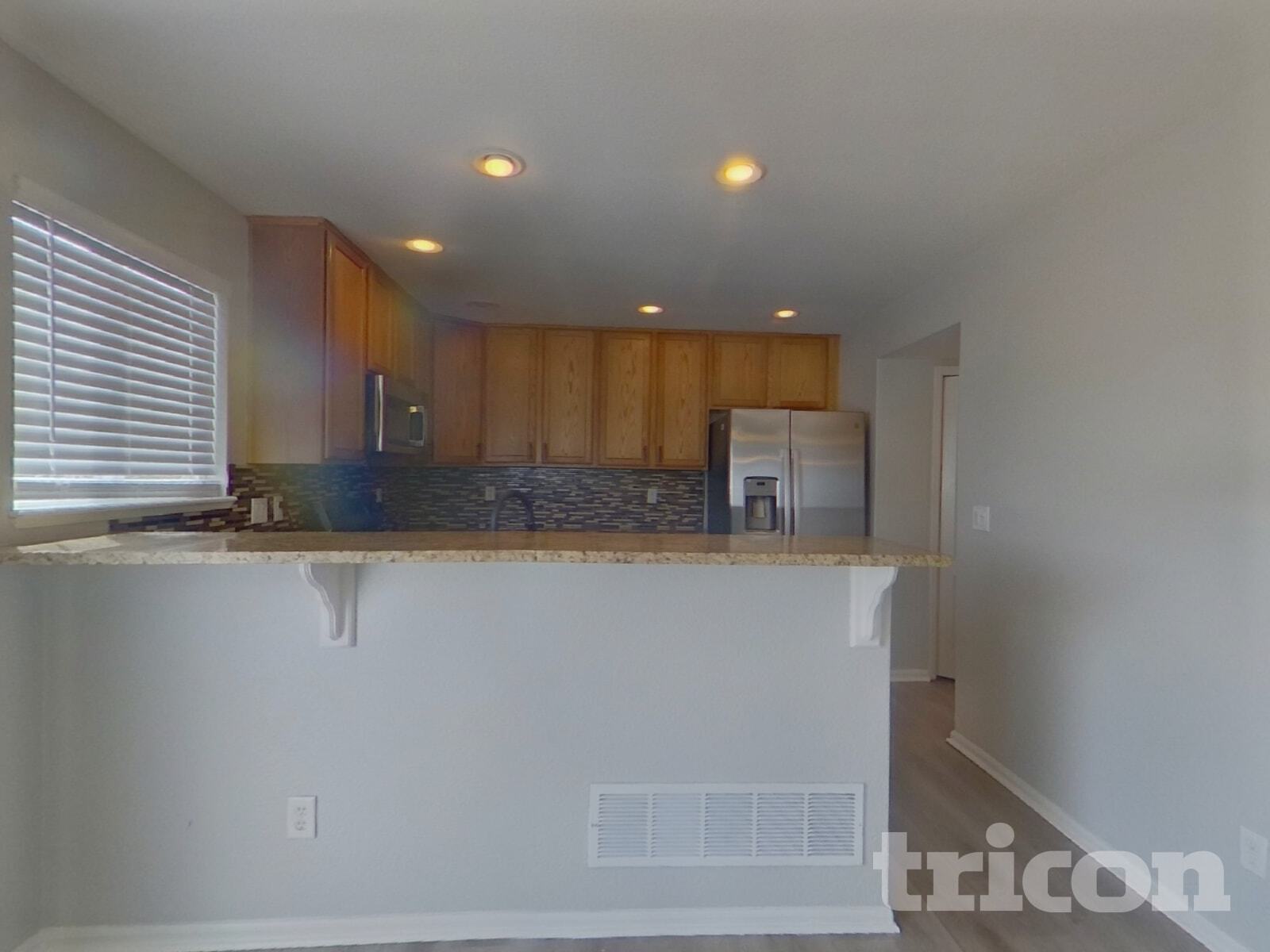 Building Photo - 7335 Dobbs Dr