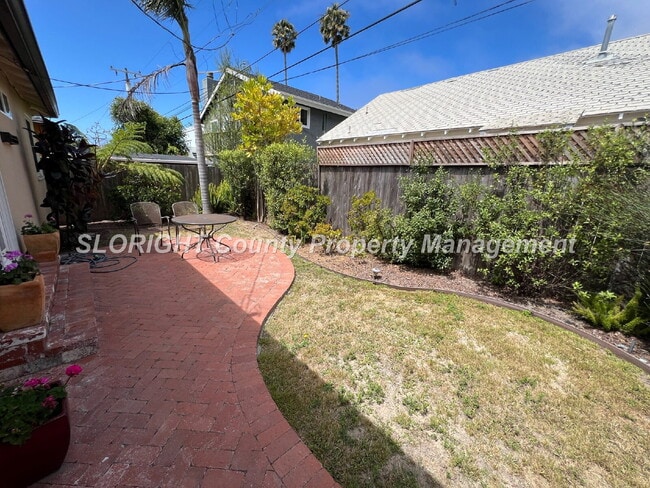 Building Photo - AVAILABLE OCTOBER- Charming Shell Beach Home - 2 Bed / 1 Bath