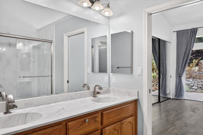 Building Photo - Single-Story Black Diamond Beauty on a Quiet Court with Private Backyard!!