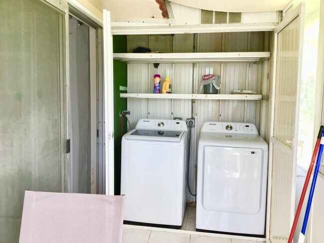 Building Photo - 239 Brittany F