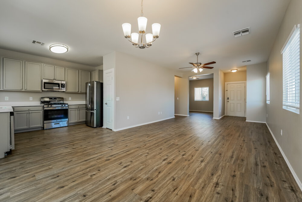 Building Photo - 8448 W Green Kingfisher Ln