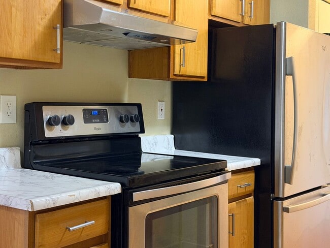 Building Photo - 16817 Larch Way