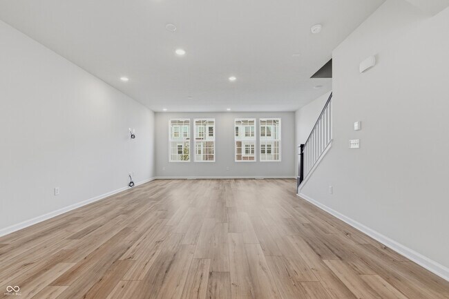 Building Photo - 14549 Elsmere Ln