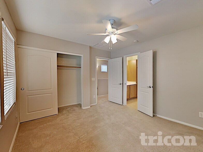 Building Photo - 4374 E Renee Dr