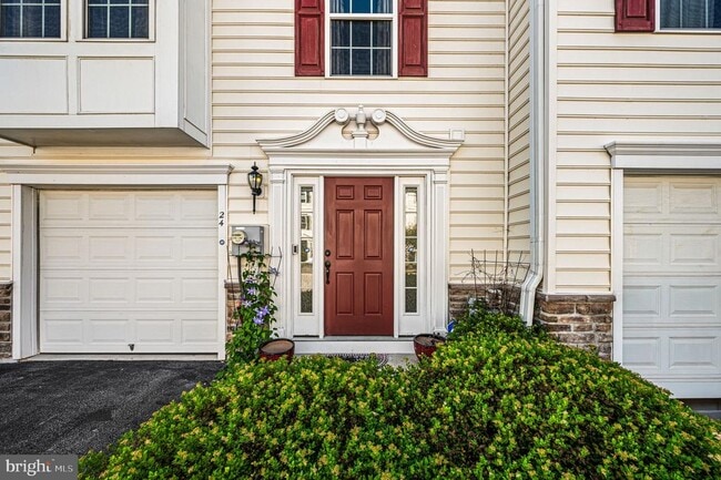 Building Photo - 24 Tuxford Ln