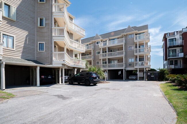 Building Photo - 1411 Lake Park Blvd S