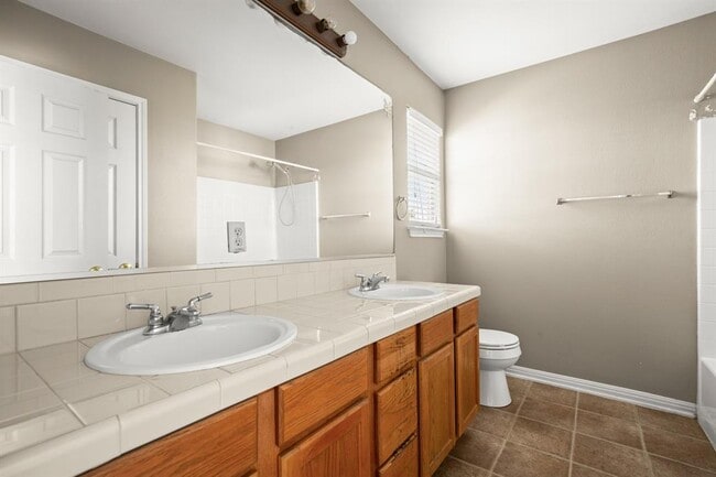 Building Photo - 6220 Perlita Dr