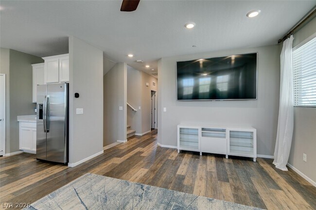 Building Photo - 11940 Tomales Bay St