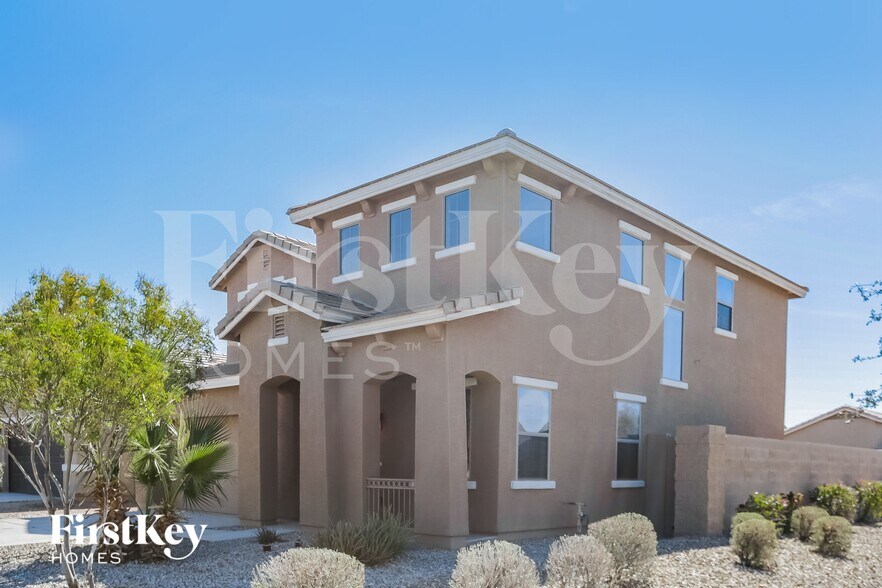 Building Photo - 2639 W Tamarisk Ave