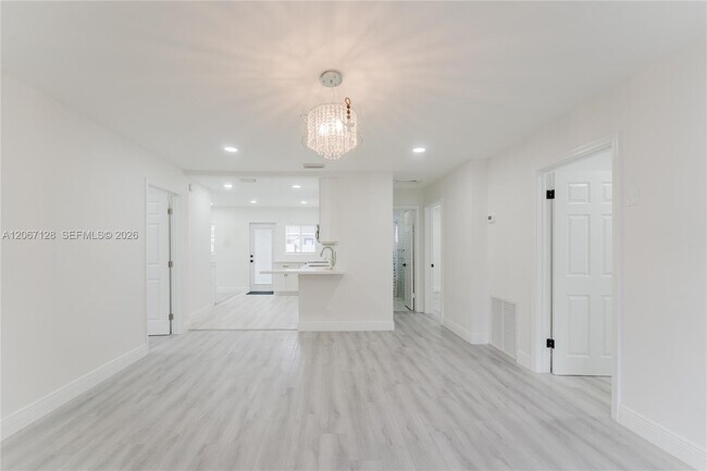 Building Photo - 481 NE 51st St
