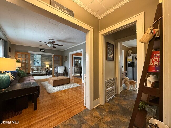 Building Photo - 21 Baker St