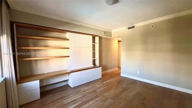 Building Photo - 55 Merrick Wy