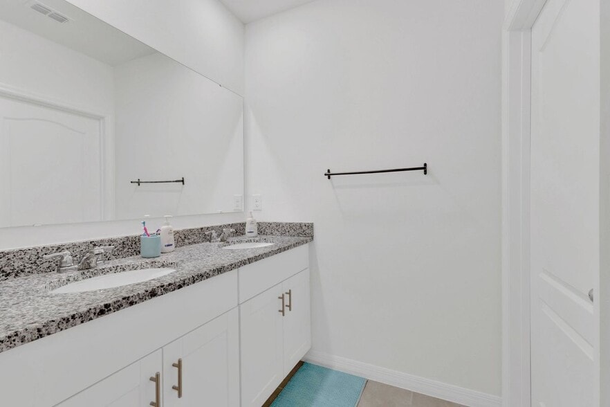 Building Photo - 473 Archway Pl