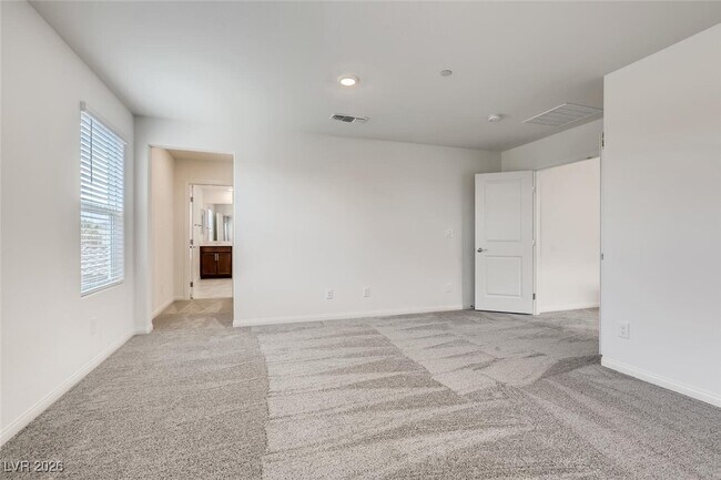 Building Photo - 8379 Lagunilla Ave