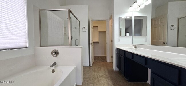 Building Photo - 4117 W Menadota Dr