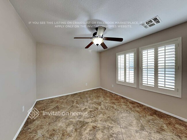 Building Photo - 6062 S Bell Pl