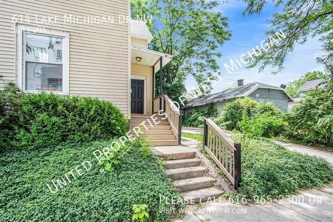 Building Photo - 614 Lake Michigan Dr NW