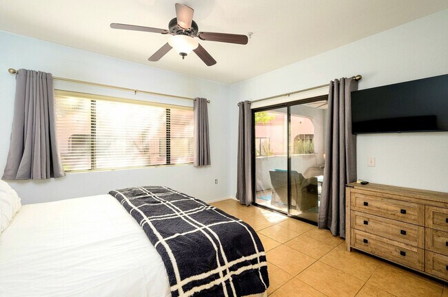 Building Photo - 9455 E Raintree Dr