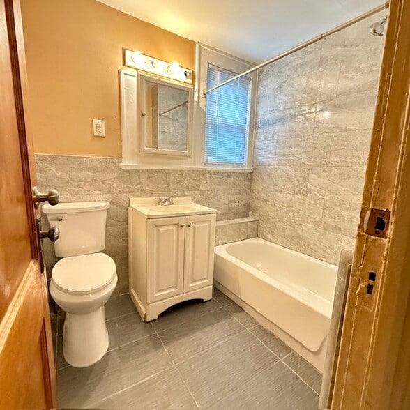 Building Photo - 48 Elmwood Ave