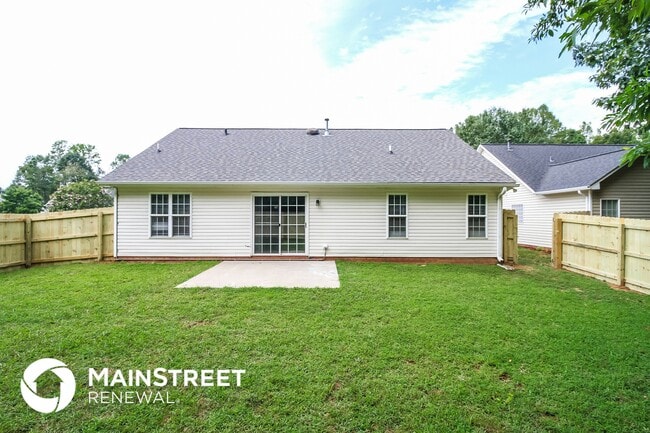 Building Photo - 205 Haven Grove Trail