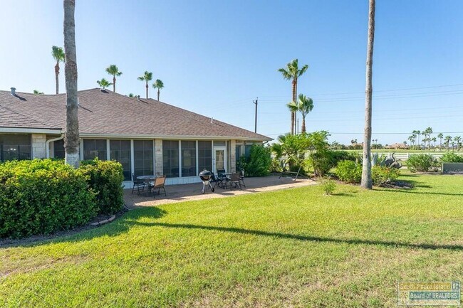 Building Photo - 1 Torrey Pines Dr