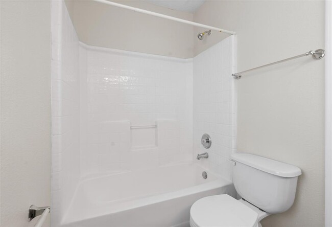Building Photo - 6206 Scotchwood Dr