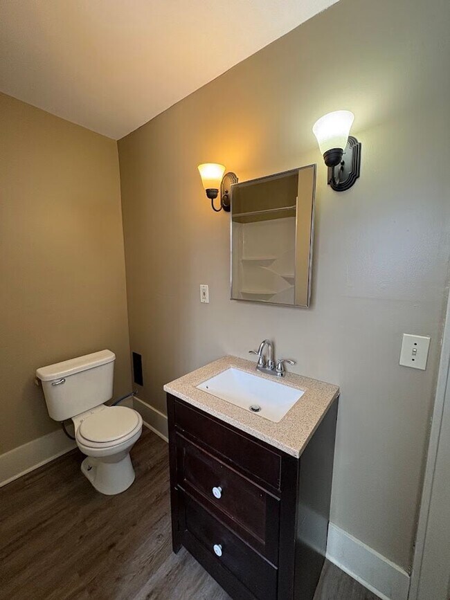 Building Photo - California Triplex