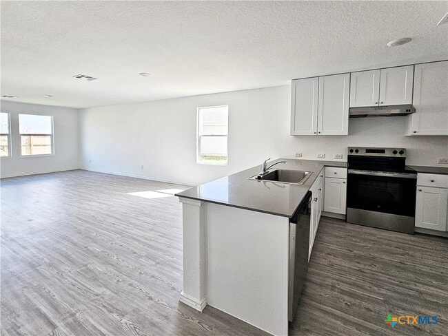 Building Photo - 805 Riviera Ct