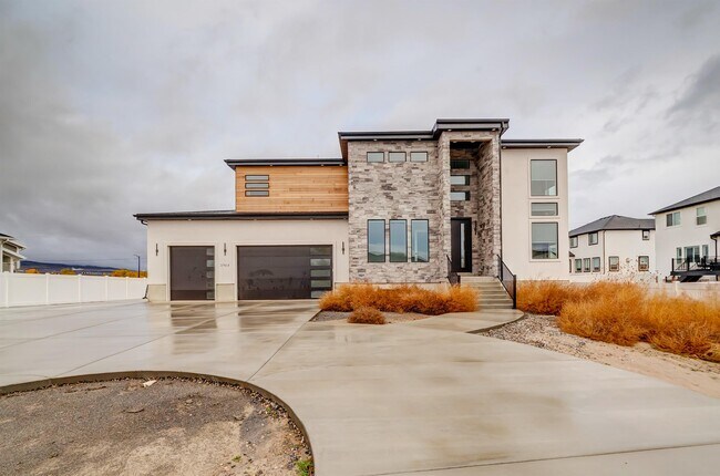 Primary Photo - 2968 W Willow Bend