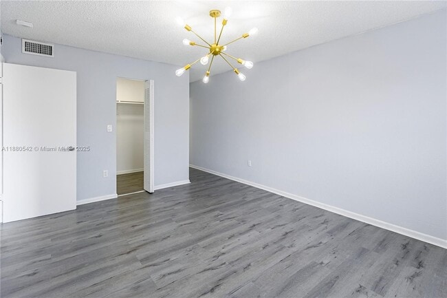 Building Photo - 365 NE 125th St