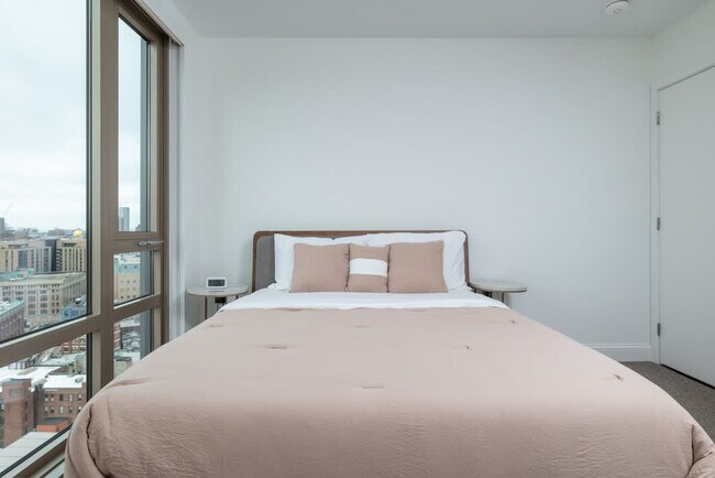 Building Photo - 99 Kneeland St