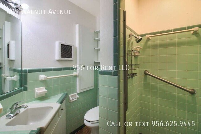 Building Photo - 609 W Walnut Ave