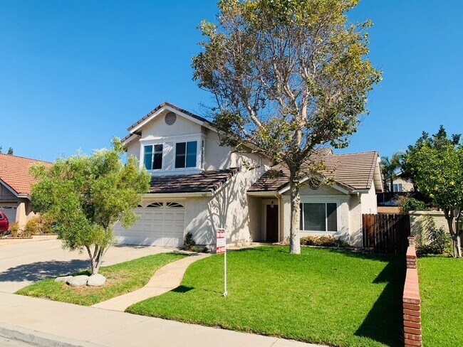 Primary Photo - Mission Oaks Comfort: Charming 2-Story, 3-...