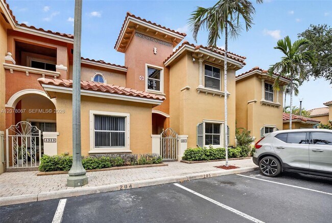 Building Photo - 4927 N Harbor Isles Dr